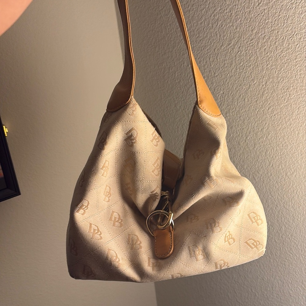 CREAM DOONEY & BOURKE BAG
